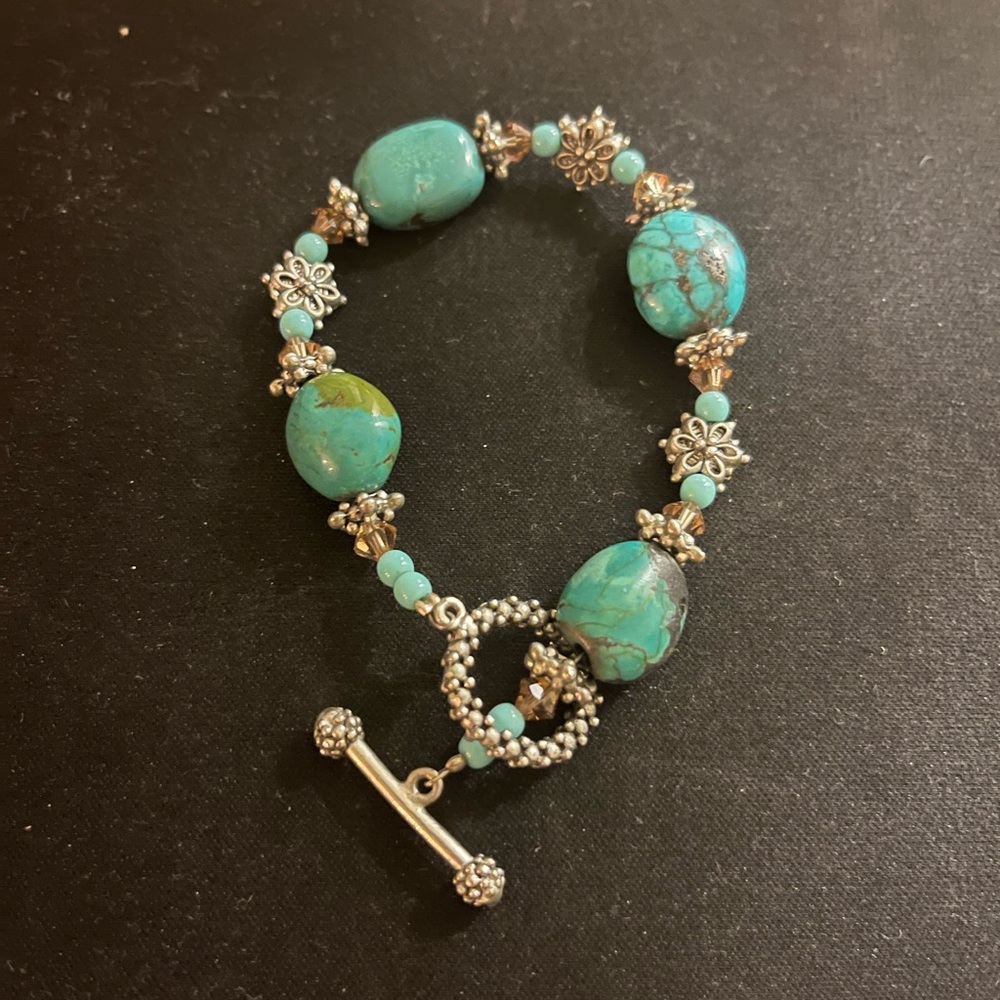 Turquoise and Silver Beaded Bracelet